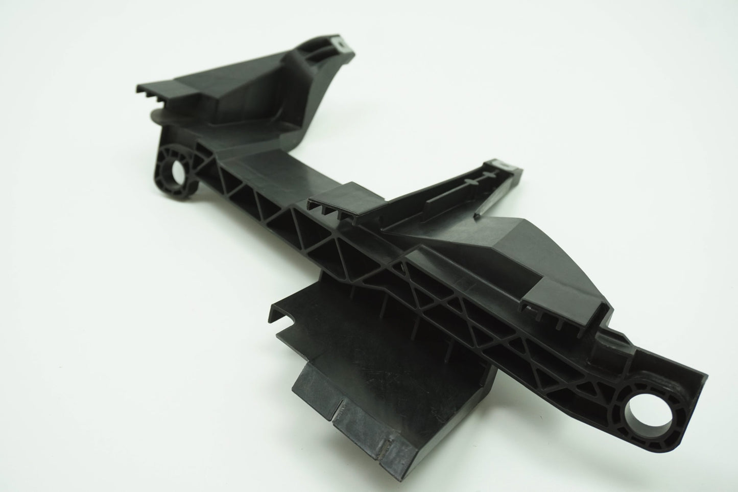 Pièce d'origine Guide de support de phare droit pour BMW X3 E83 1301073025R