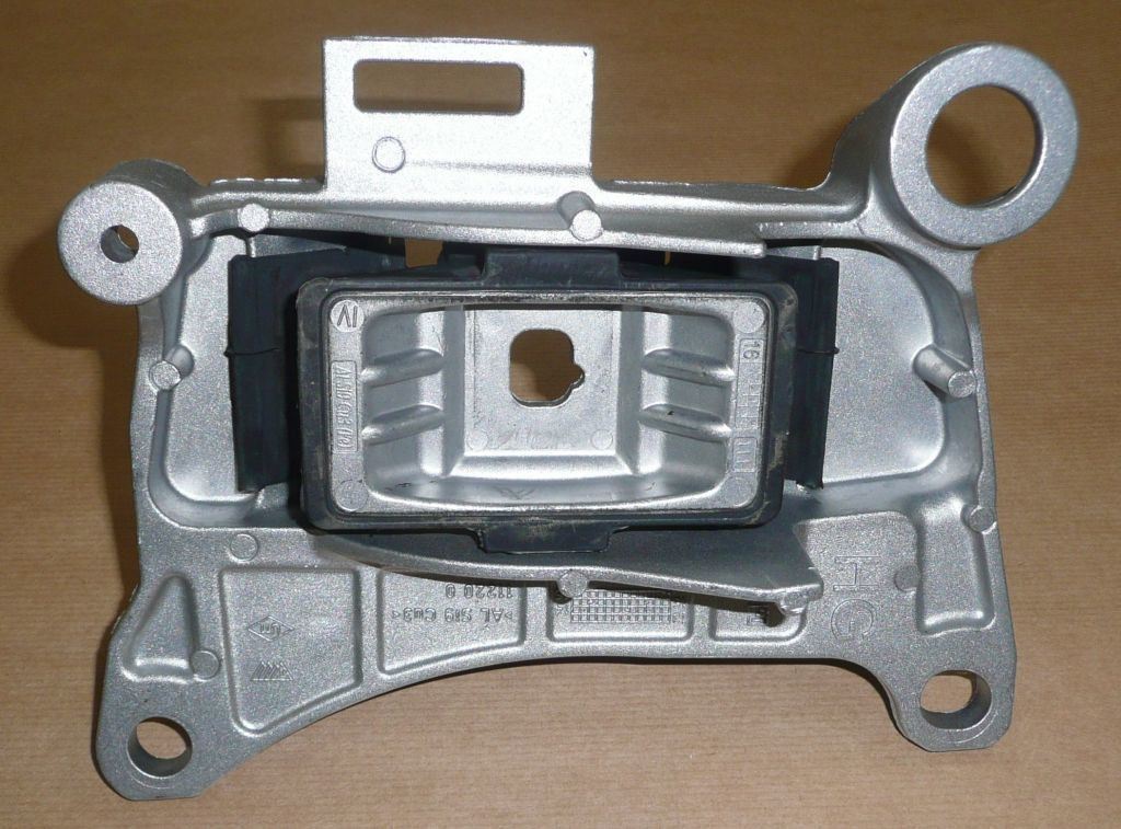 Support de boîte de vitesses gauche Renault Mégane III 112205136R — sans emballage d’origine — vue opposée