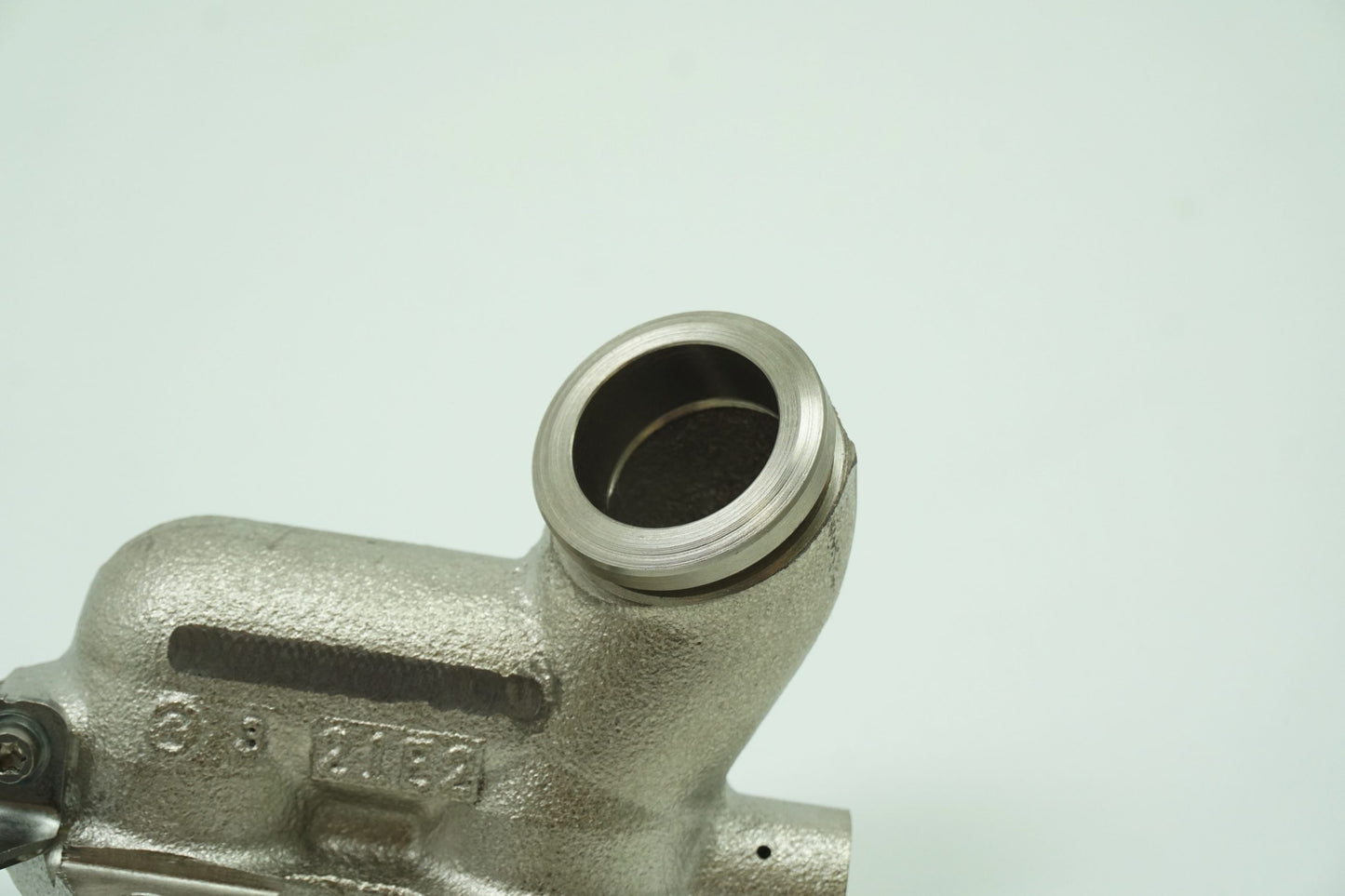Pièce d'origine Vanne EGR pour Renault Master II 2.5 dCi 7701209368