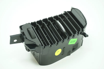Pièce d'origine Grille d'aération droite pour Renault Captur 687609985R