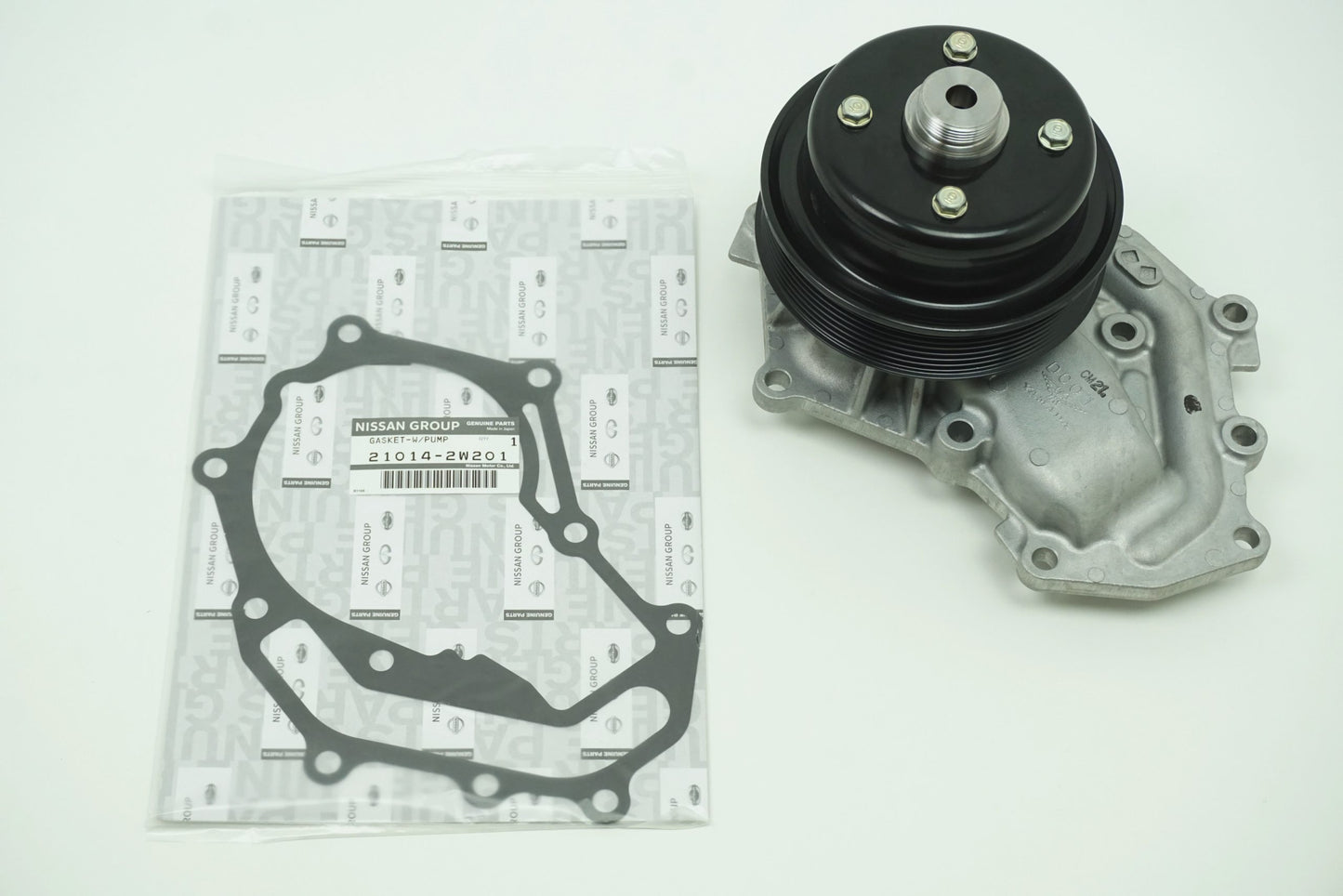 Pièce d'origine Pompe à eau pour Renault Master II Mascott 3.0 dCi 7701057952
