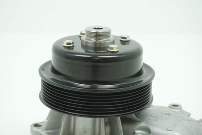 Pièce d'origine Pompe à eau pour Renault Master II Mascott 3.0 dCi 7701057952