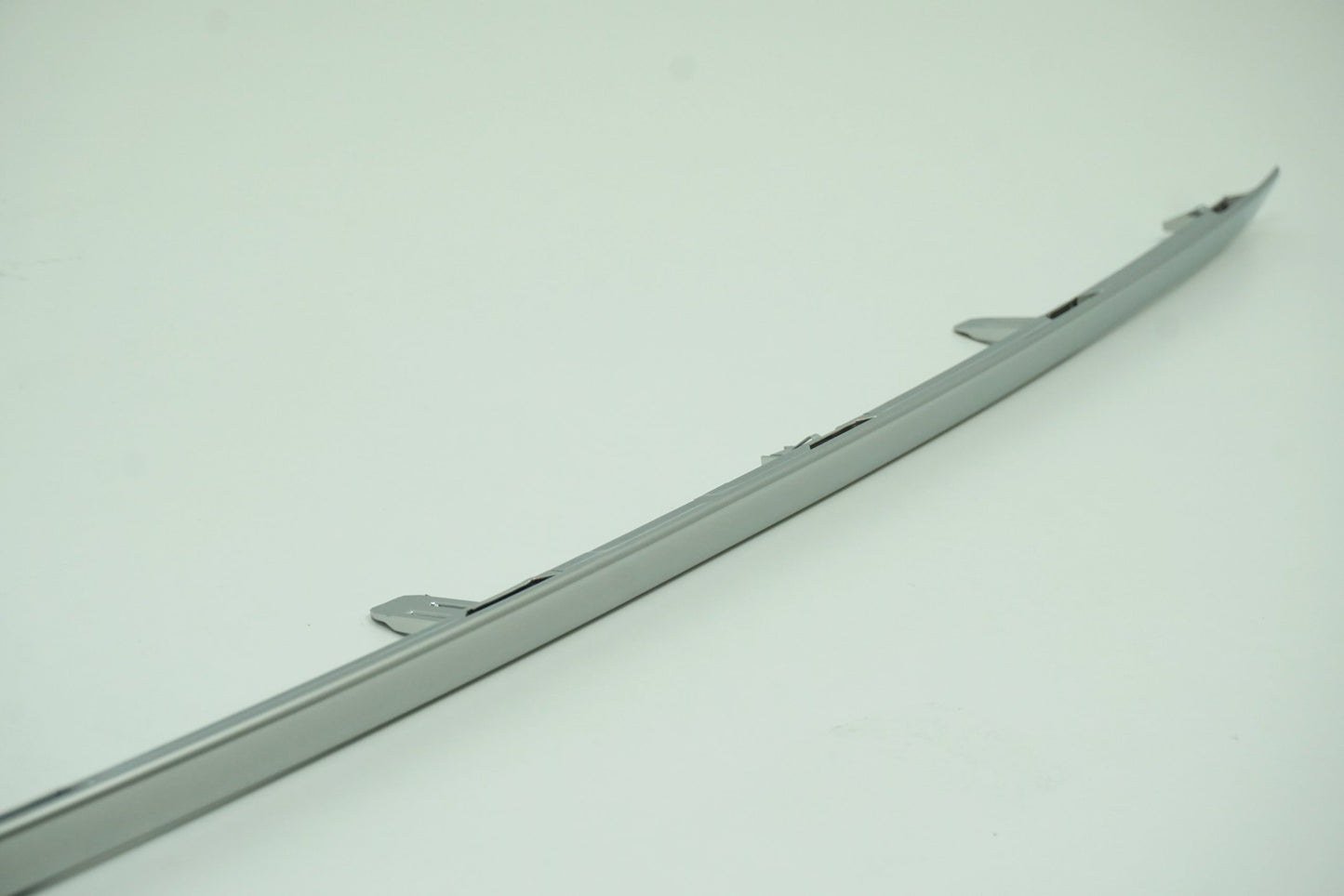 Pièce d'origine Baguette d'aile chromée gauche pour Renault Koleos II 638755596R