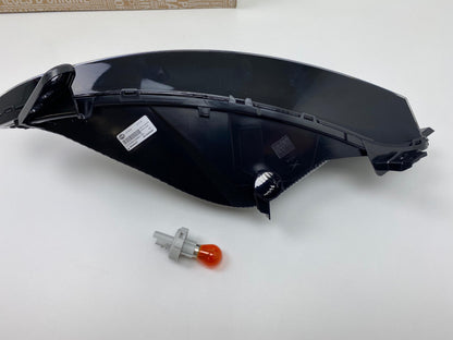 Pièce d'origine Clignotant gauche pour Renault Mégane IV 261354958R