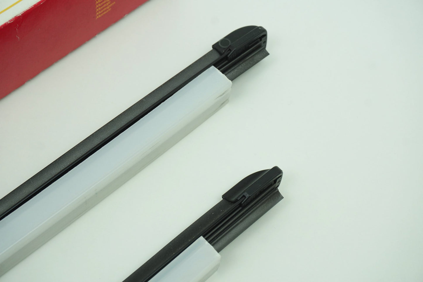 Pièce d'origine Balais d'essuie-glace avant pour Renault Laguna II 288904913R
