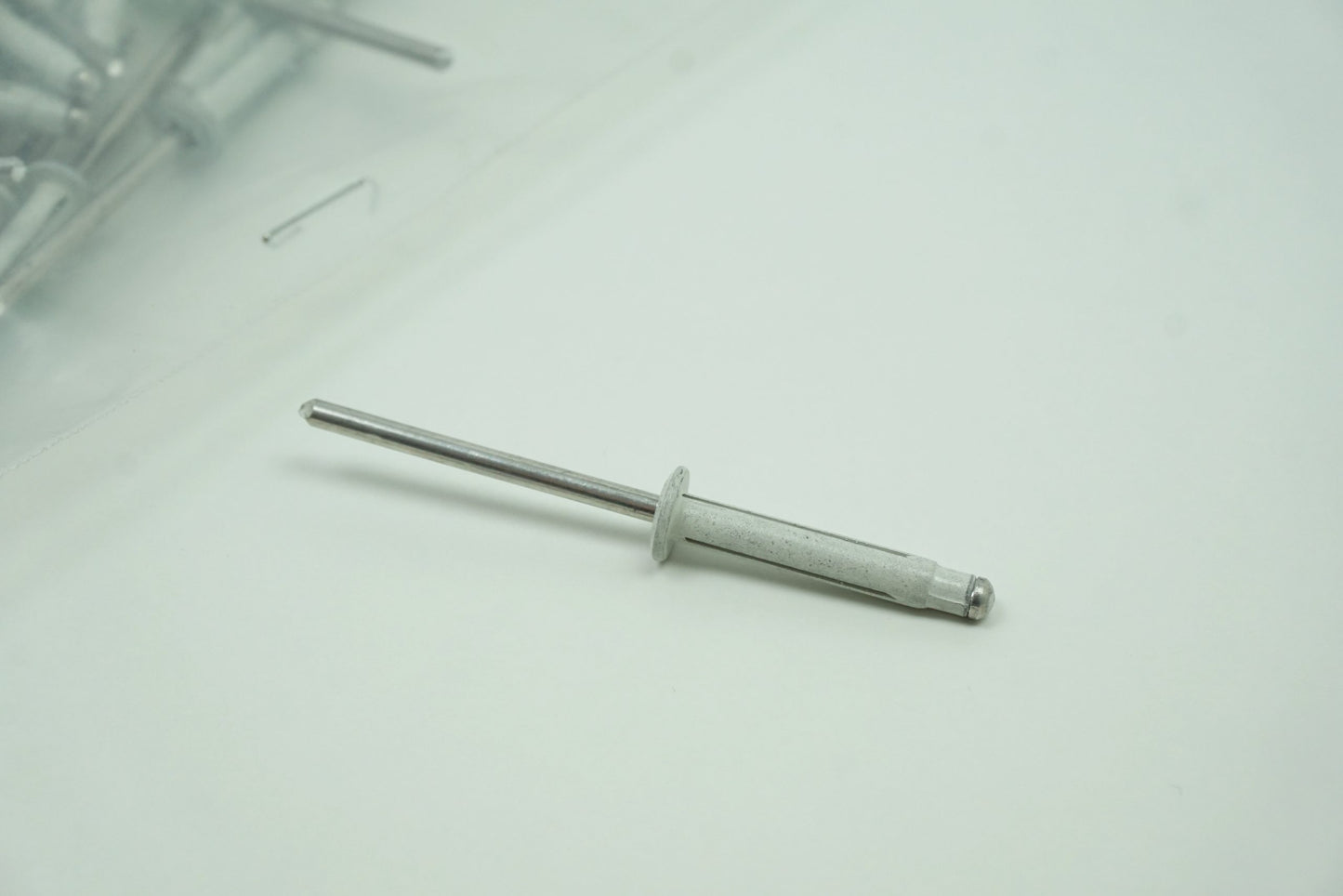 Pièce d'origine Rivets de fixation 70 pièces pour Renault 7711430324