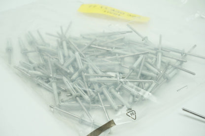 Pièce d'origine Rivets de fixation 70 pièces pour Renault 7711430324