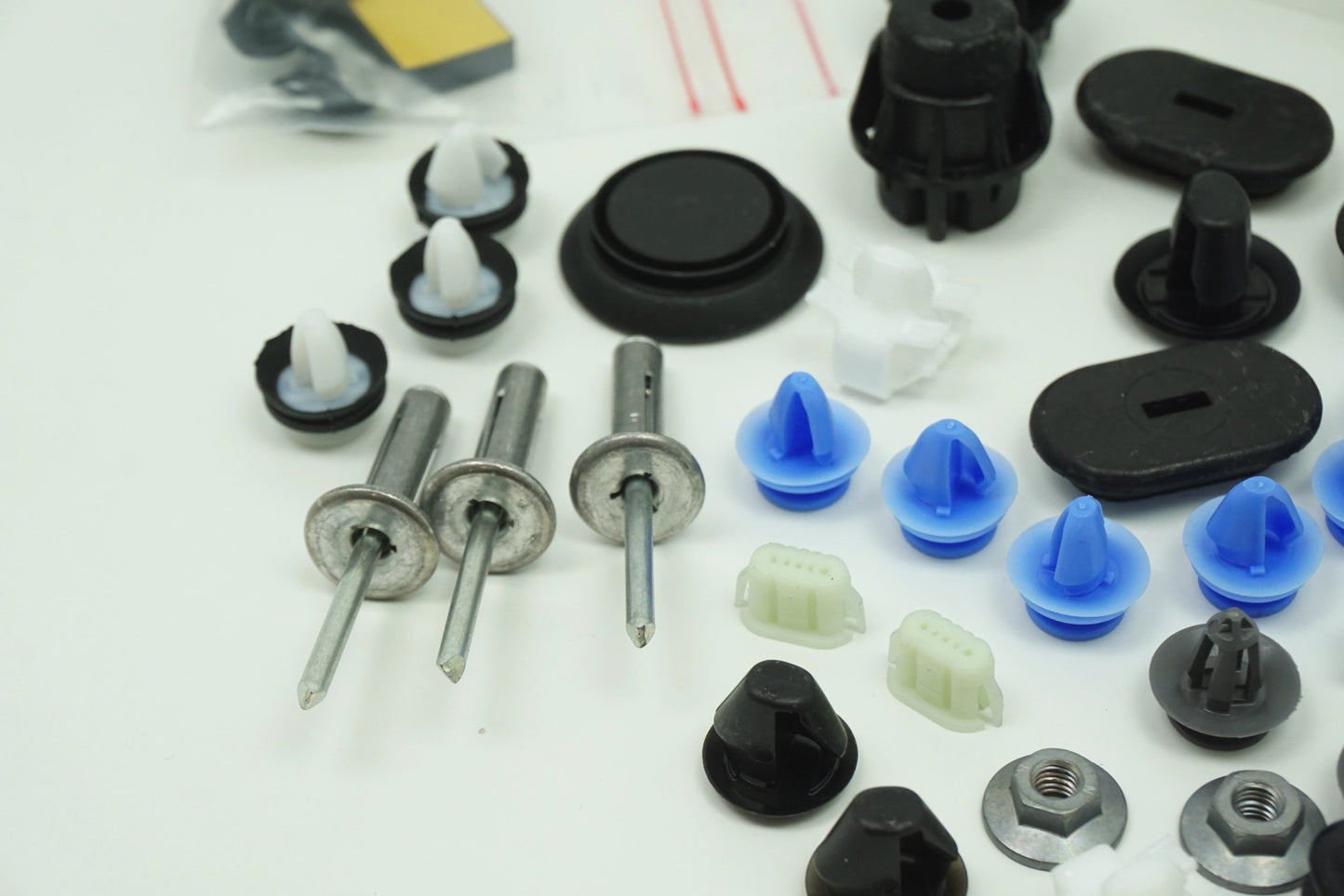 Pièce d'origine Kit de réparation de hayon arrière pour Dacia Duster 900997052R