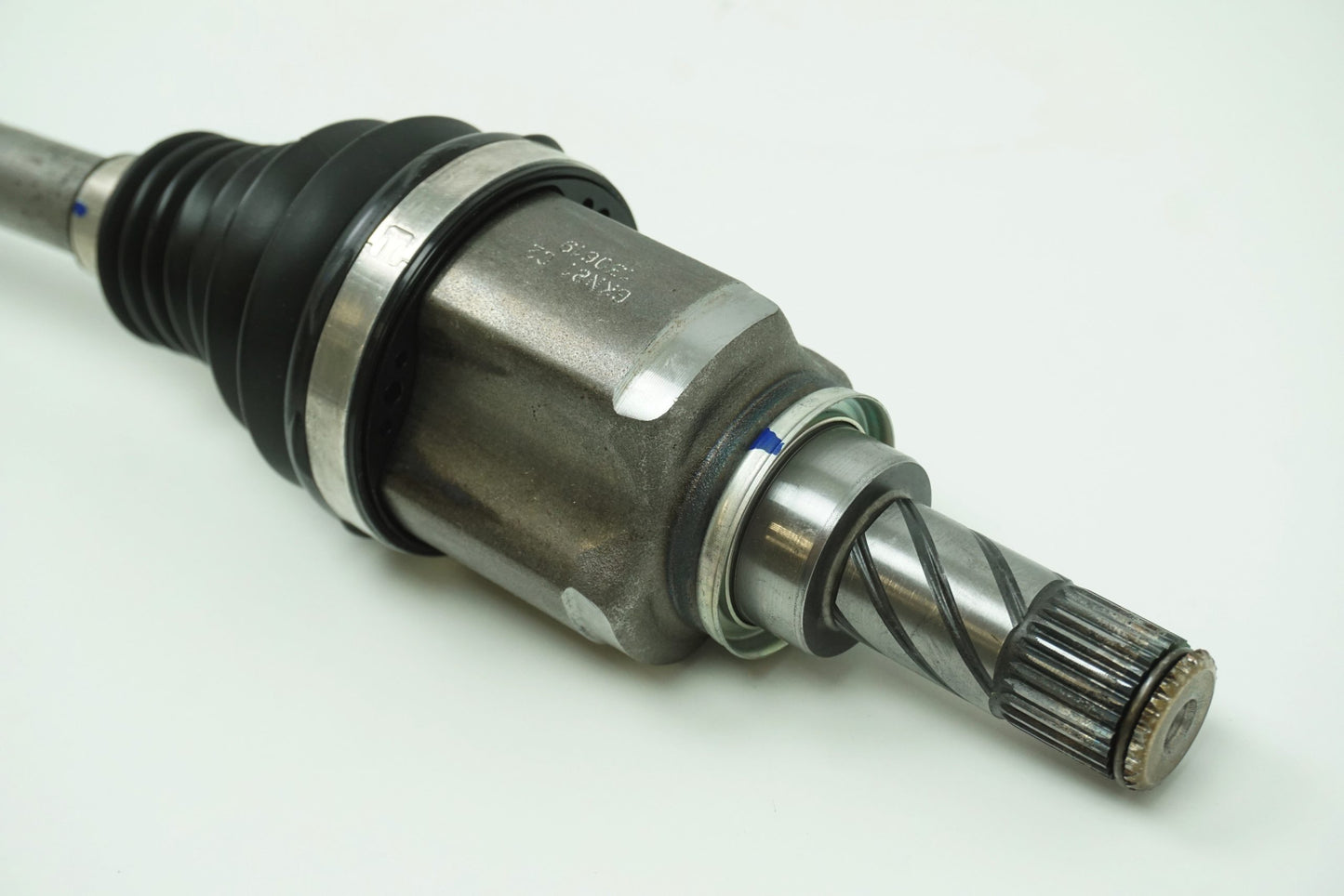 Pièce d'origine Cardan avant gauche pour Renault Kangoo II Mercedes Citan 391012403R
