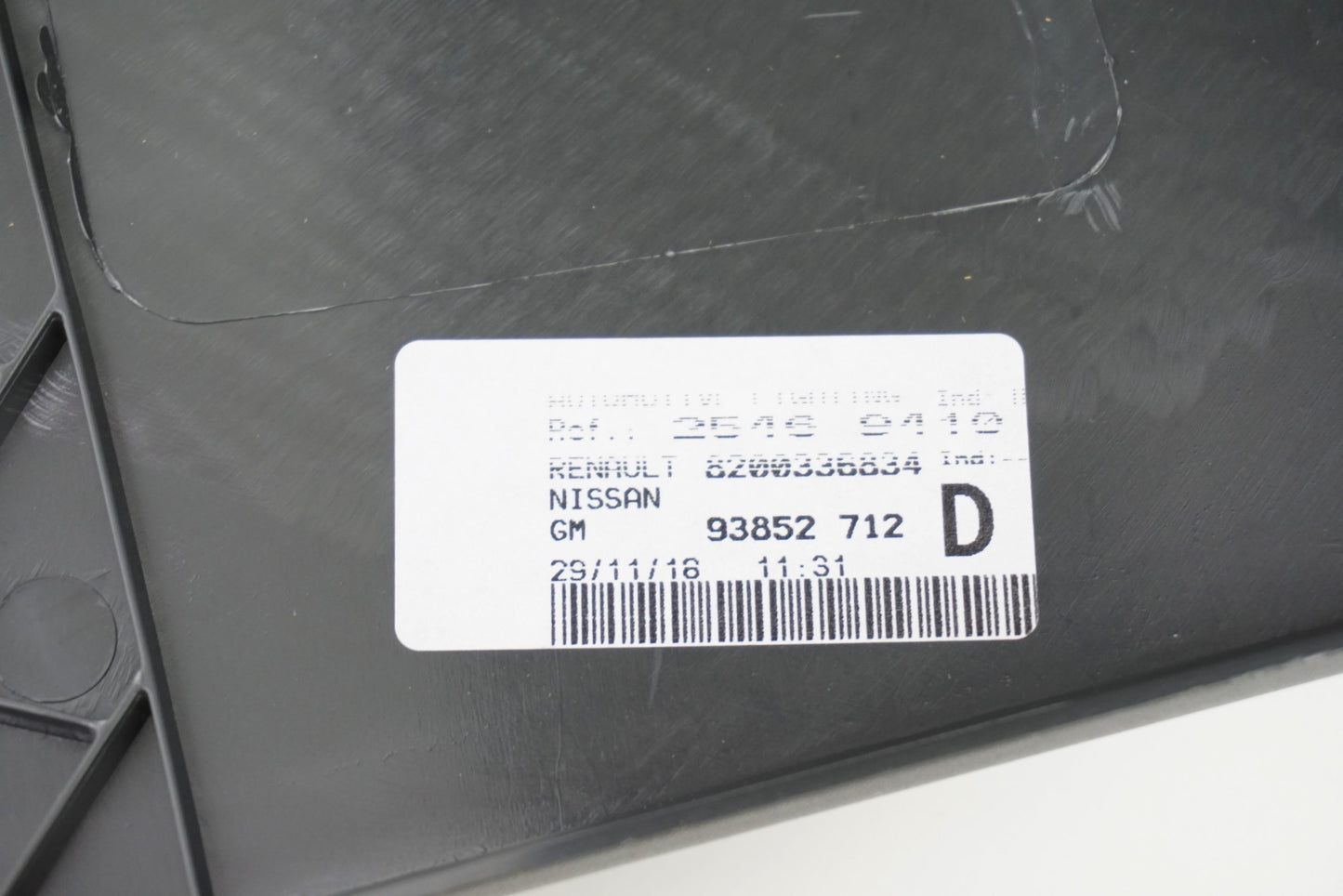 Pièce d'origine Feu arrière droit pour Opel Vivaro Renault Trafic II 8200336834