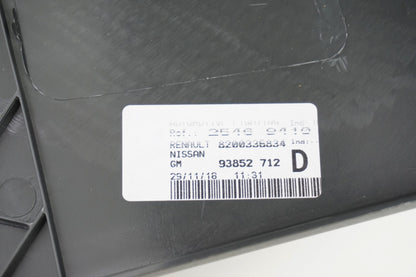Pièce d'origine Feu arrière droit pour Opel Vivaro Renault Trafic II 8200336834