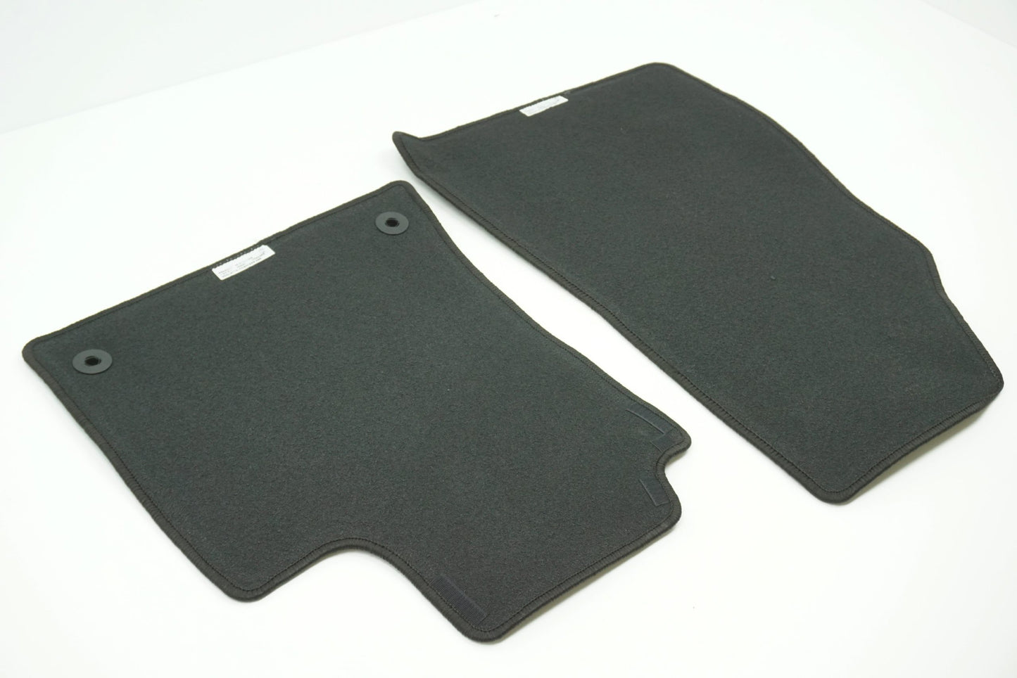 Pièce d'origine Tapis de sol 2 pièces pour Renault Clio IV 8201711346