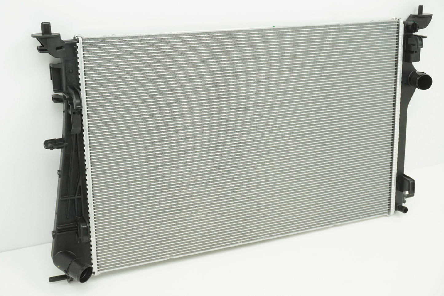 Pièce d'origine Radiateur moteur pour Renault Mégane IV Blue dCi 214102845R
