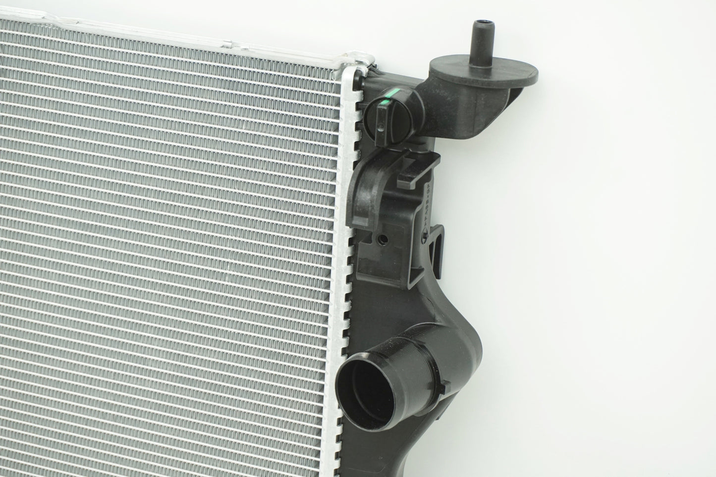 Pièce d'origine Radiateur moteur pour Renault Mégane IV Blue dCi 214102845R