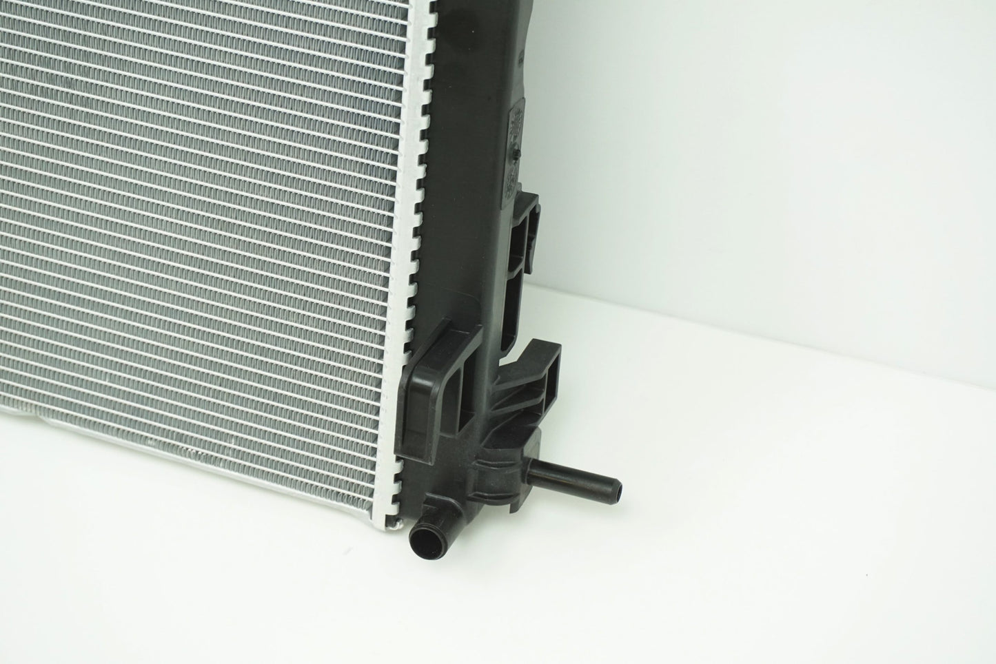 Pièce d'origine Radiateur moteur pour Renault Mégane IV Blue dCi 214102845R