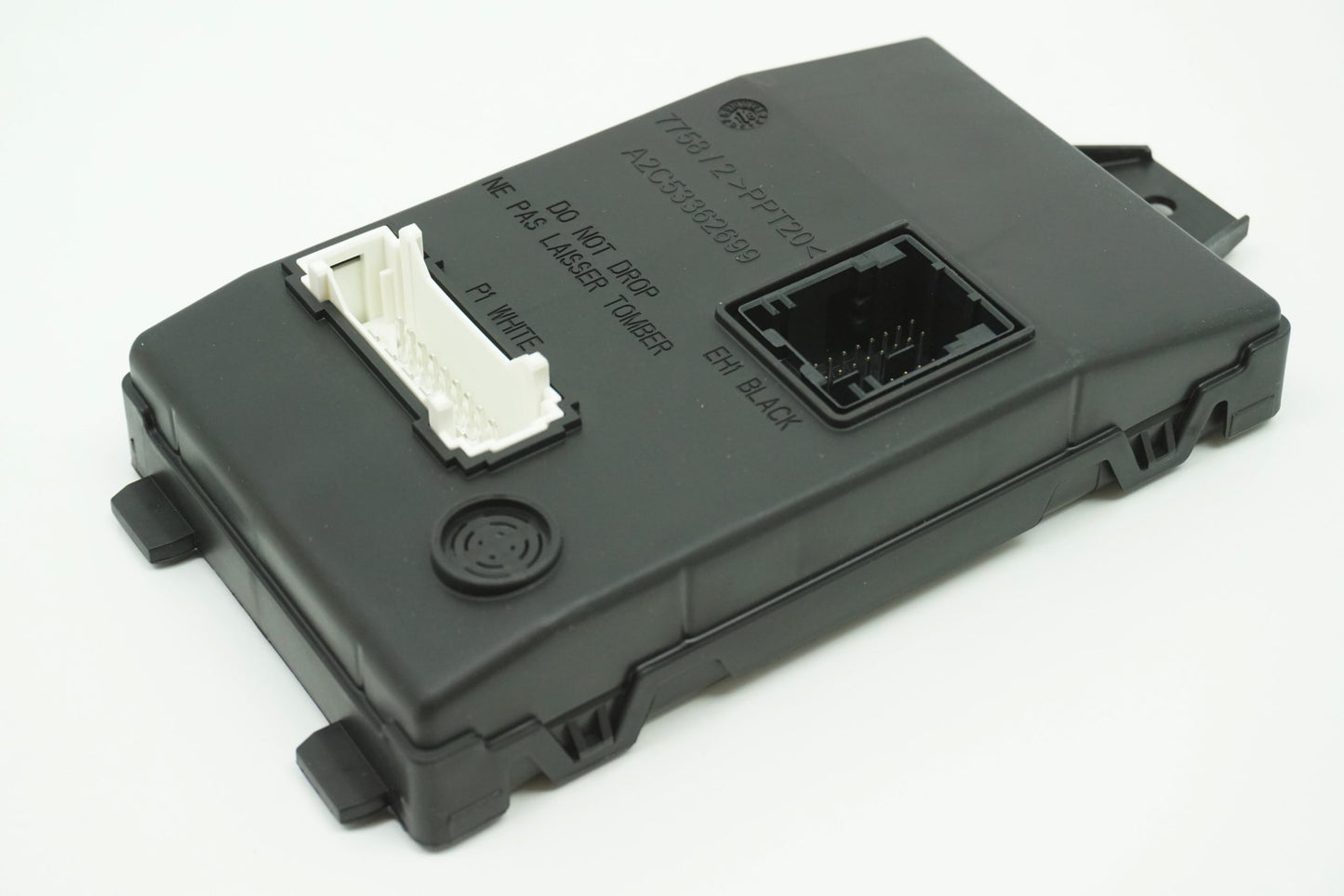 Pièce d'origine Boîtier BCM module électronique pour Dacia Duster I Logan I Sandero 8201068829