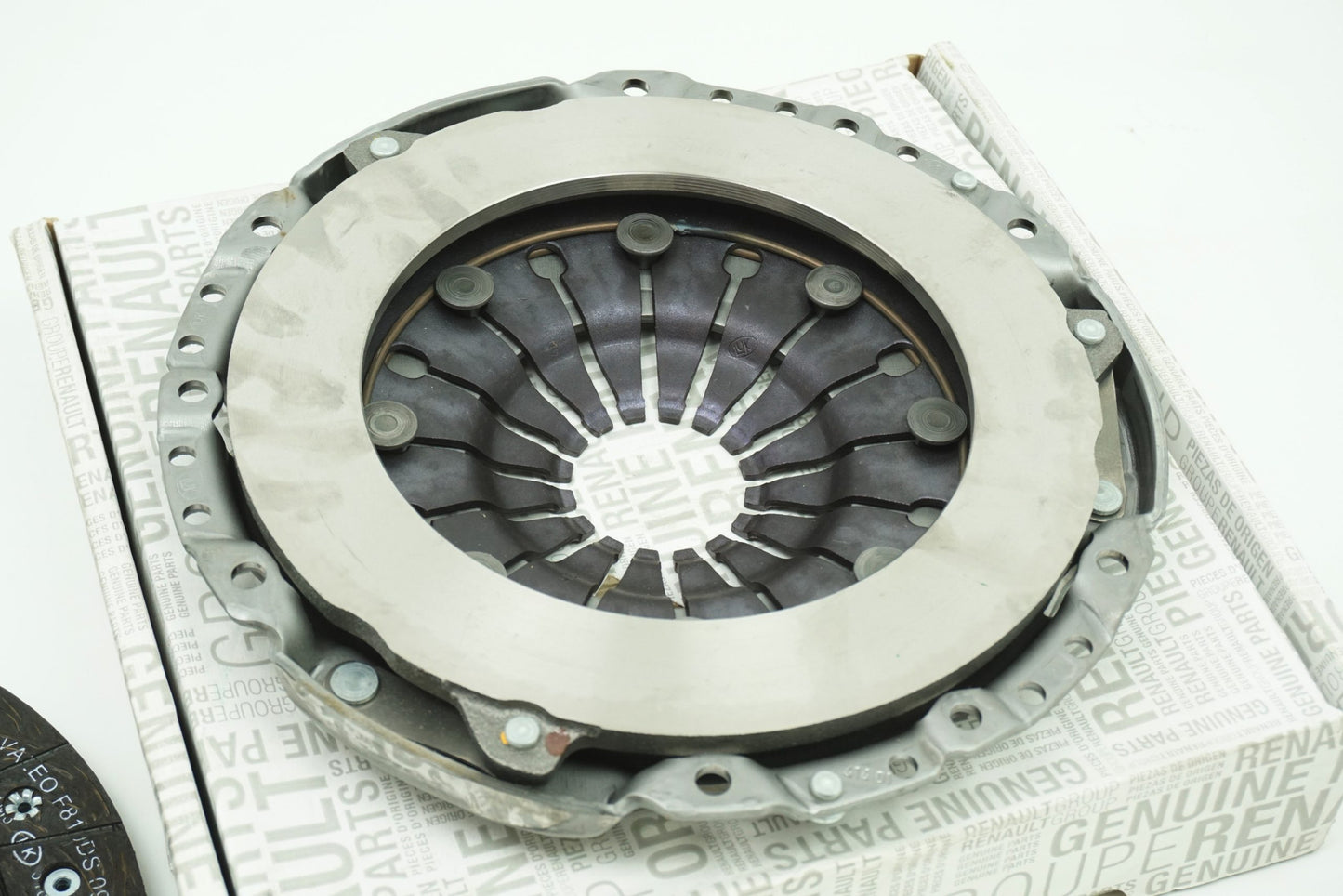 Pièce d'origine Kit d'embrayage pour Renault Trafic II 7711368146