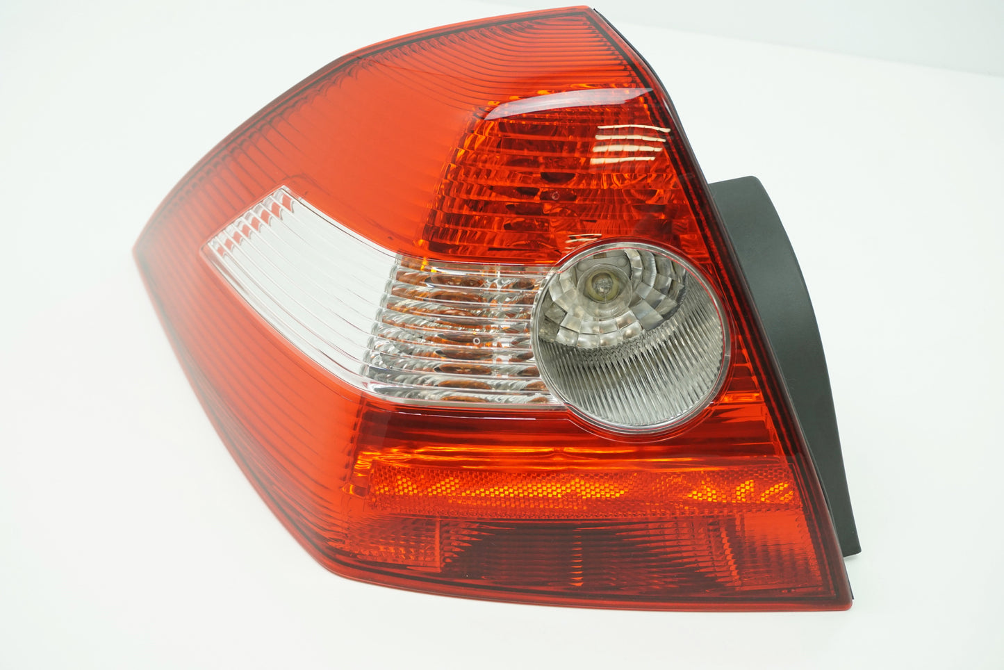 Pièce d'origine Feu arrière gauche pour Renault Megane II Sedan 8200142682