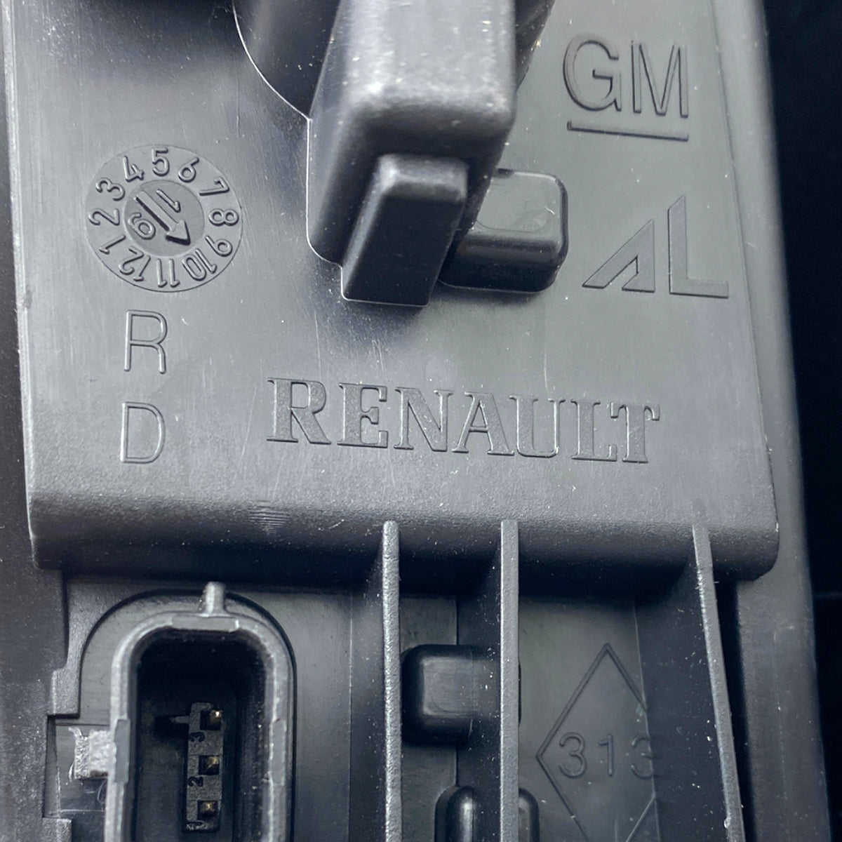 Pièce d'origine Feu de recul arrière droit pour Renault Trafic II Opel Vivaro I Nissan Primastar 8200968063