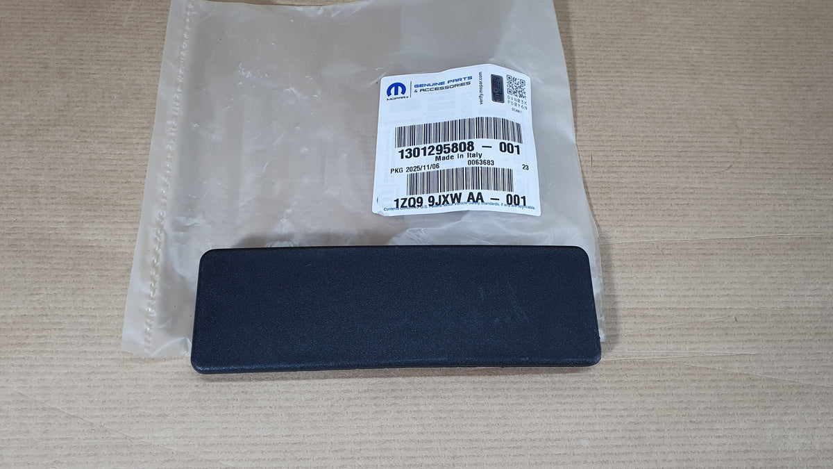 Obturateur de bas de caisse pour Fiat Ducato — 1301295808 — vue 1