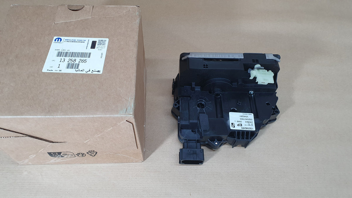 Serrure de porte d’origine pour Opel Corsa D — 13258265 — vue 2