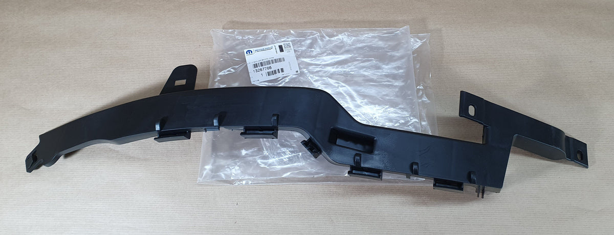 Fixation de pare-chocs côté gauche pour Opel Meriva B — 13267766 — vue 1