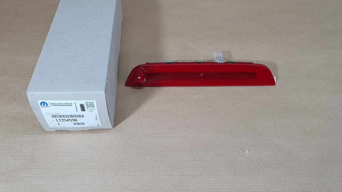 Feu stop d’origine pour Opel Adam — 13354590 — vue 2