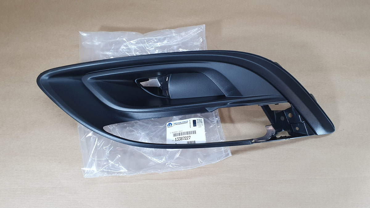 Grille de pare-chocs avant, côté droit pour Opel Astra J — 13387227 — vue 1