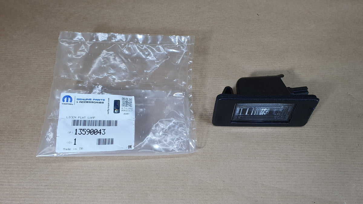 Éclaireur de plaque d’immatriculation pour Opel Astra J / Zafira C — 13590043 — vue 1