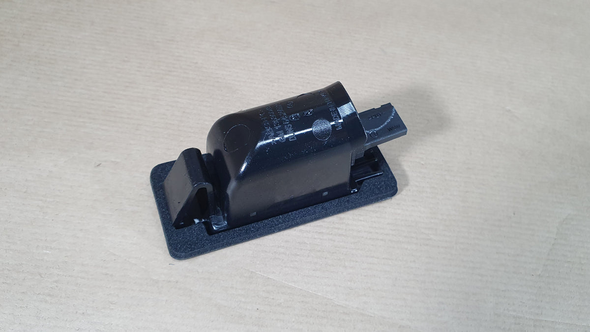 Éclaireur de plaque d’immatriculation pour Opel Astra J / Zafira C — 13590043 — vue 2
