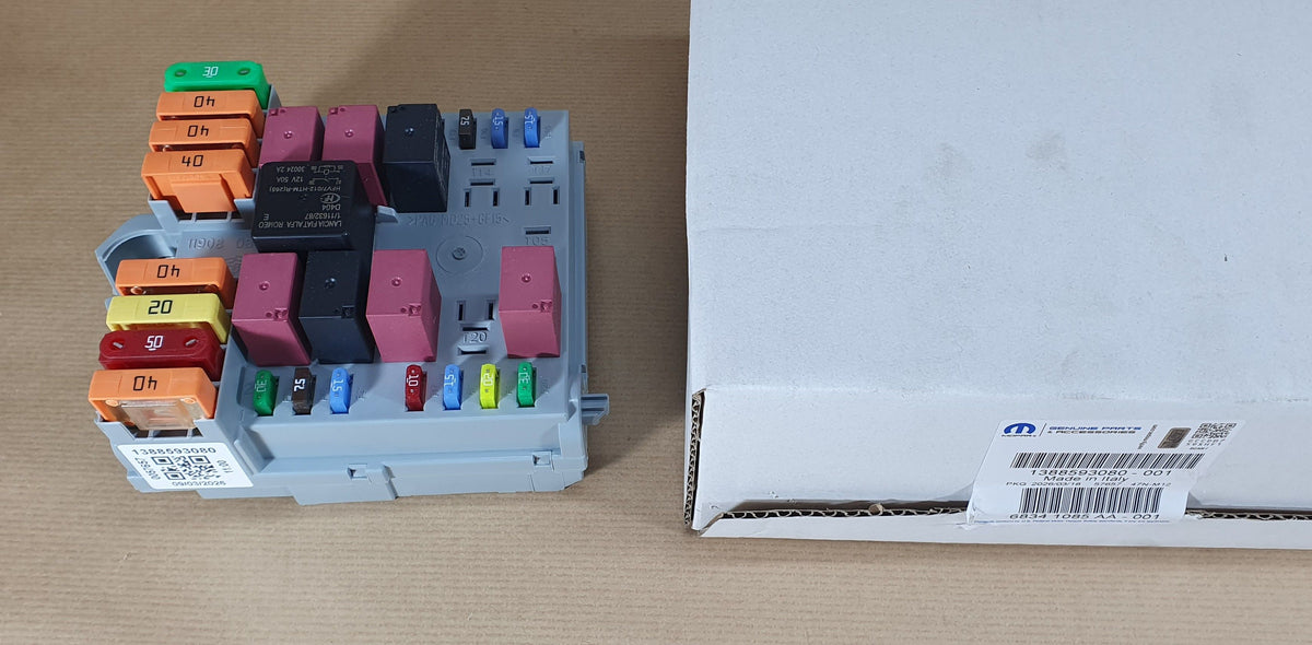 Boîtier de fusibles d’origine pour Fiat Ducato 2.3 — 1388593080 — vue 1