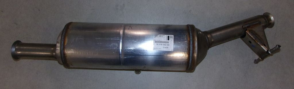 Filtre à particules d’origine PSA — Citroën / Peugeot 1.6BLUEHDI SCR C4 Picasso — 1611904280 — photographie de la pièce
