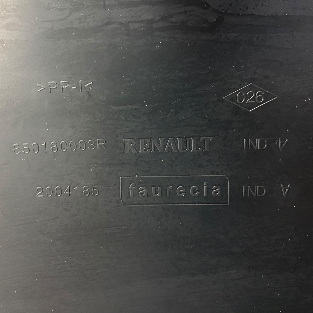 Pièce d'origine Diffuseur de pare-chocs arrière avec capteurs de stationnement pour Renault Scénic III Grand 850229932R