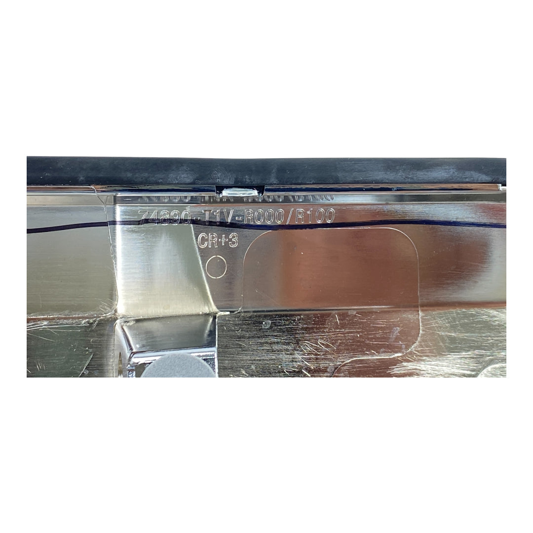 Pièce d'origine Garniture de hayon pour Honda CR-V IV phase 2 74890-T1V-R000/R100