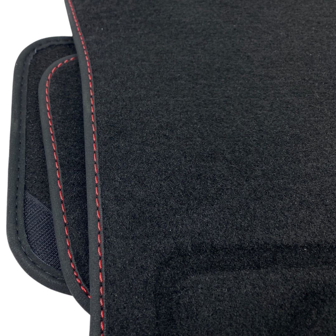 Pièce d'origine Tapis de sol Premium Sport pour Renault Clio IV 8201657950