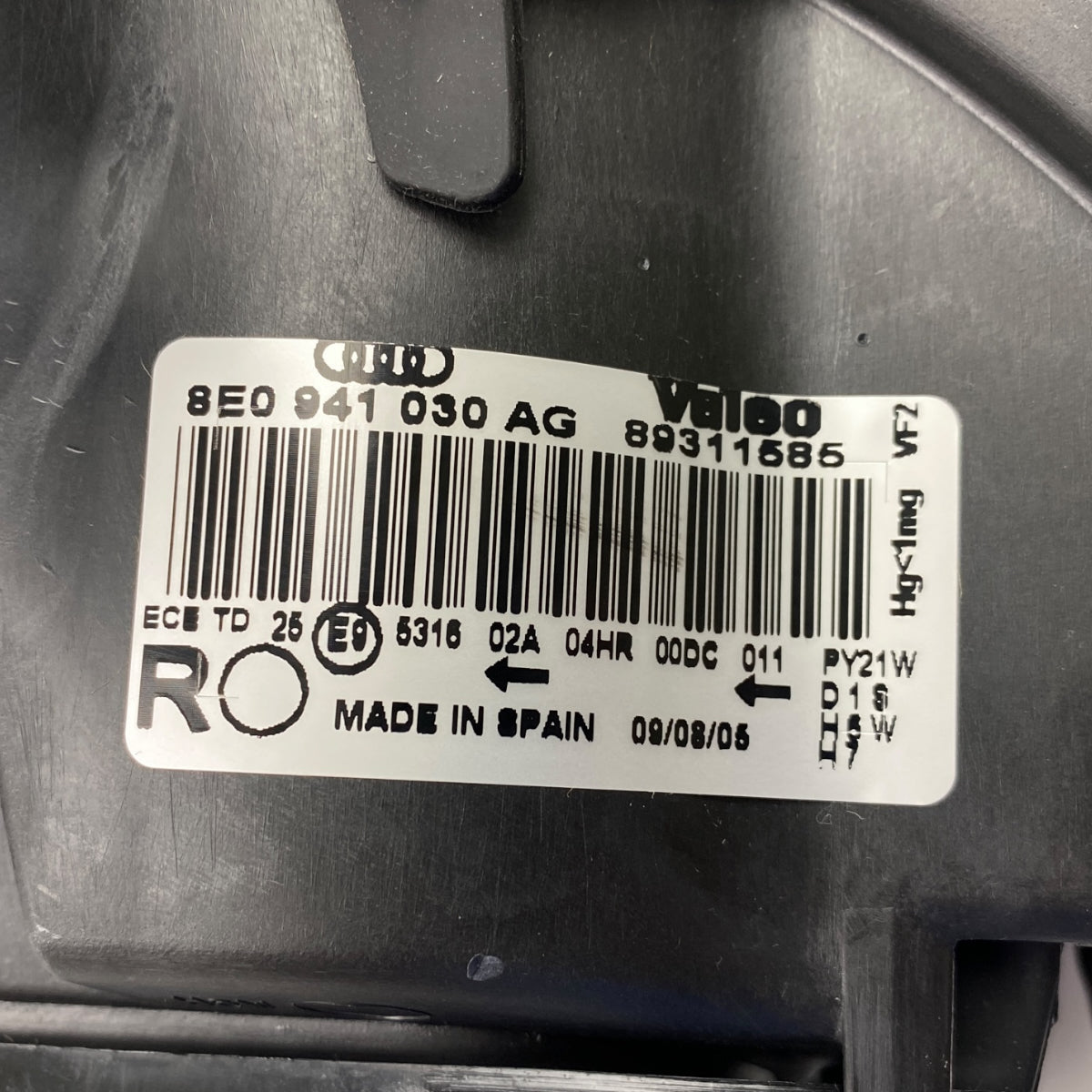 Pièce d'origine Phare xénon avant droit pour Audi A4 8E 8E0941030AG