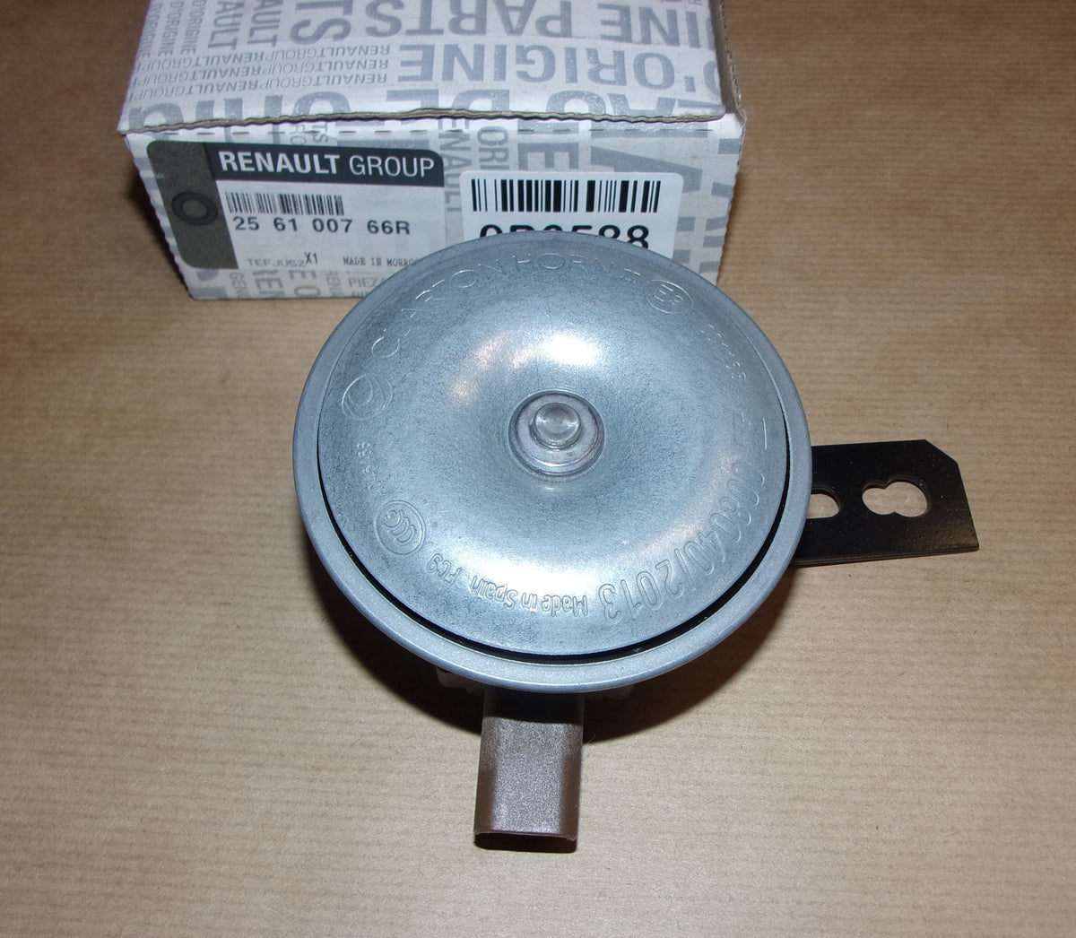 256100766R_1.JPG