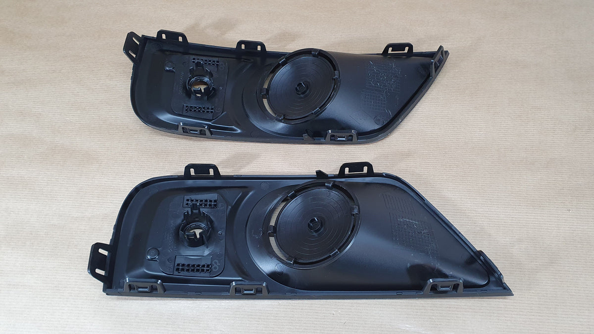Grille de pare-chocs avant pour Renault Master III — 261525623R — vue 2
