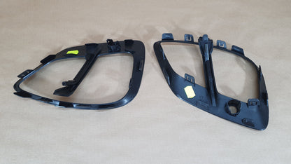 Grille de pare-chocs avant pour Renault Clio IV — 261528825R — vue 2