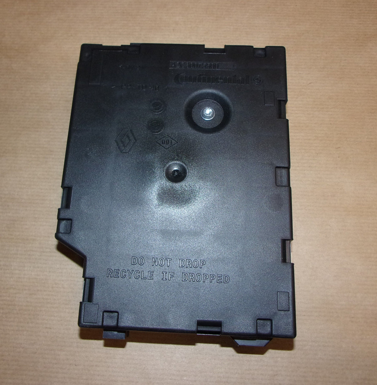 285901166R_2.JPG