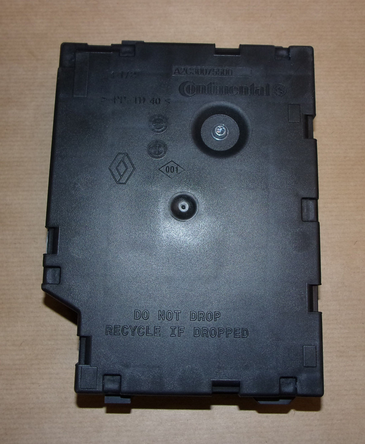 285906872R_3.JPG