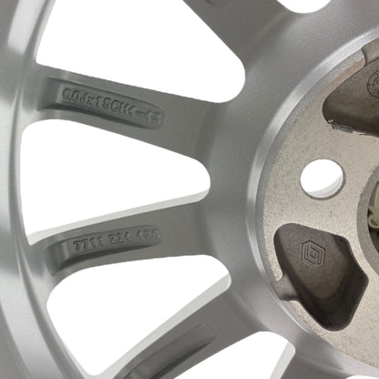 Pièce d'origine Jante alliage 15 pouces pour Renault Clio II 7711224426