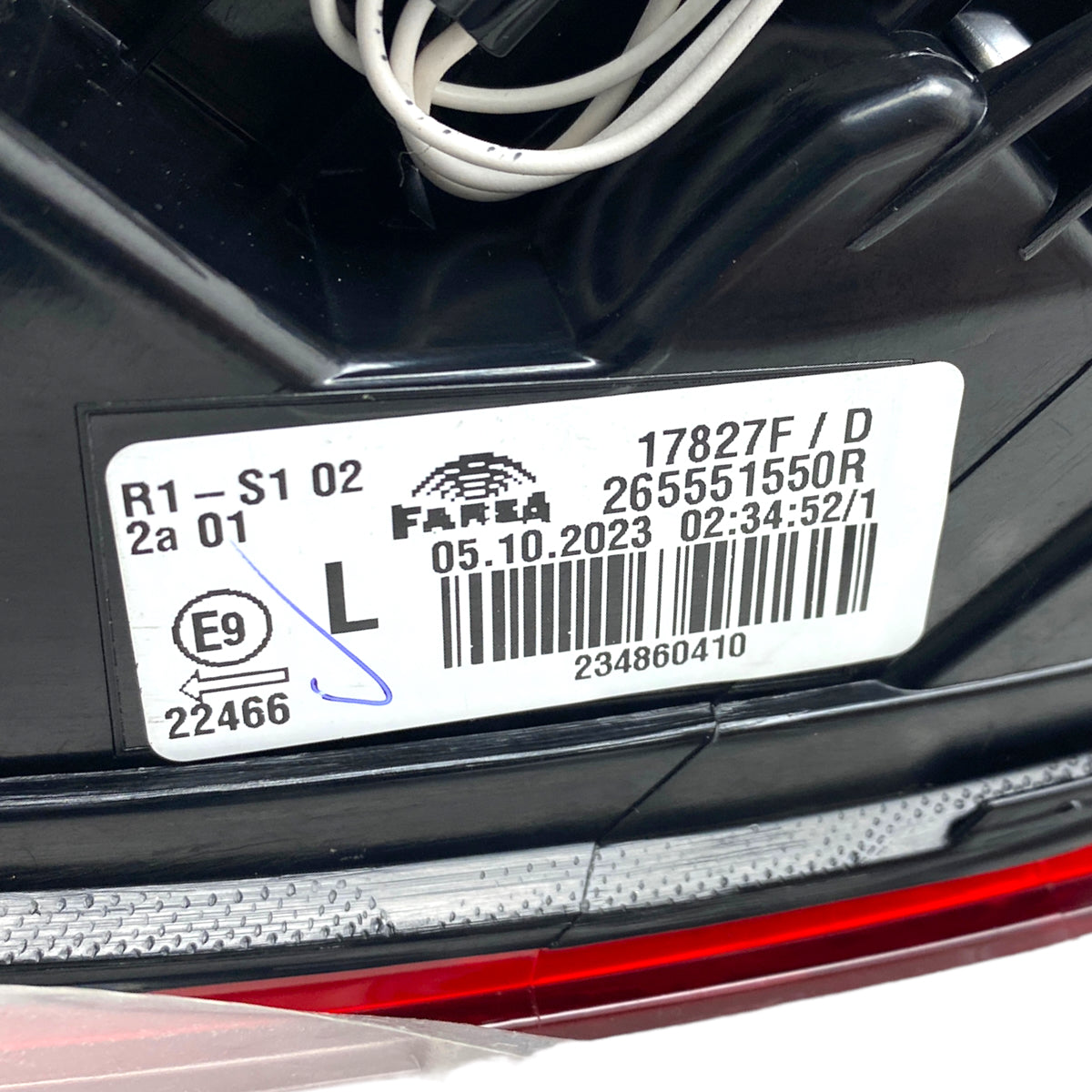 Pièce d'origine Feu arrière gauche pour Renault Clio V 265551550R