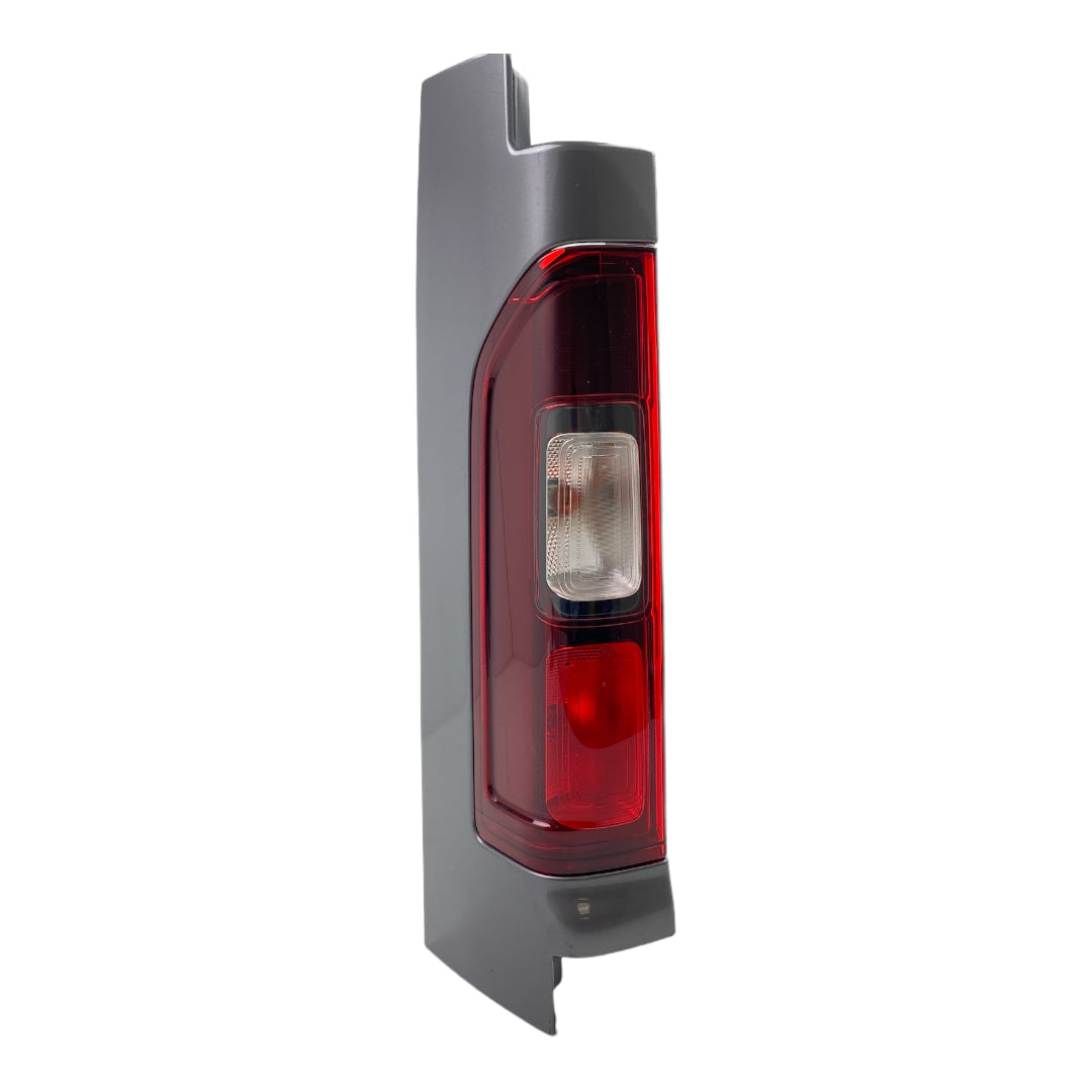 Feu arrière gauche Renault Trafic III Opel Vivaro b Fiat talento nv300