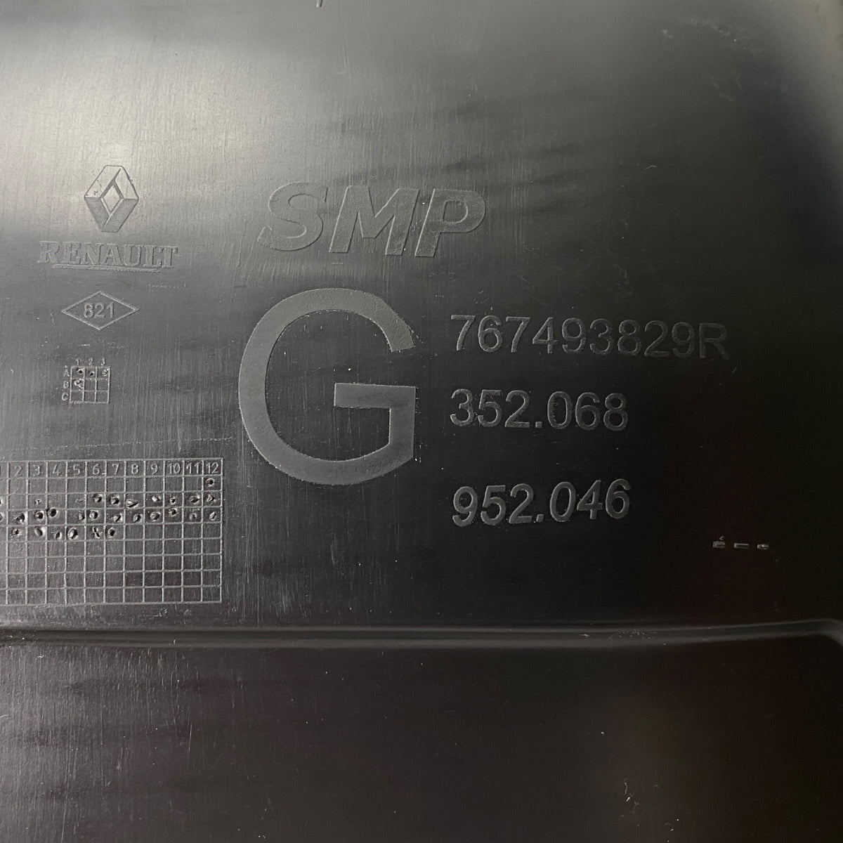 Pièce d'origine Pare-boue avant gauche pour Dacia Sandero II 767493829R