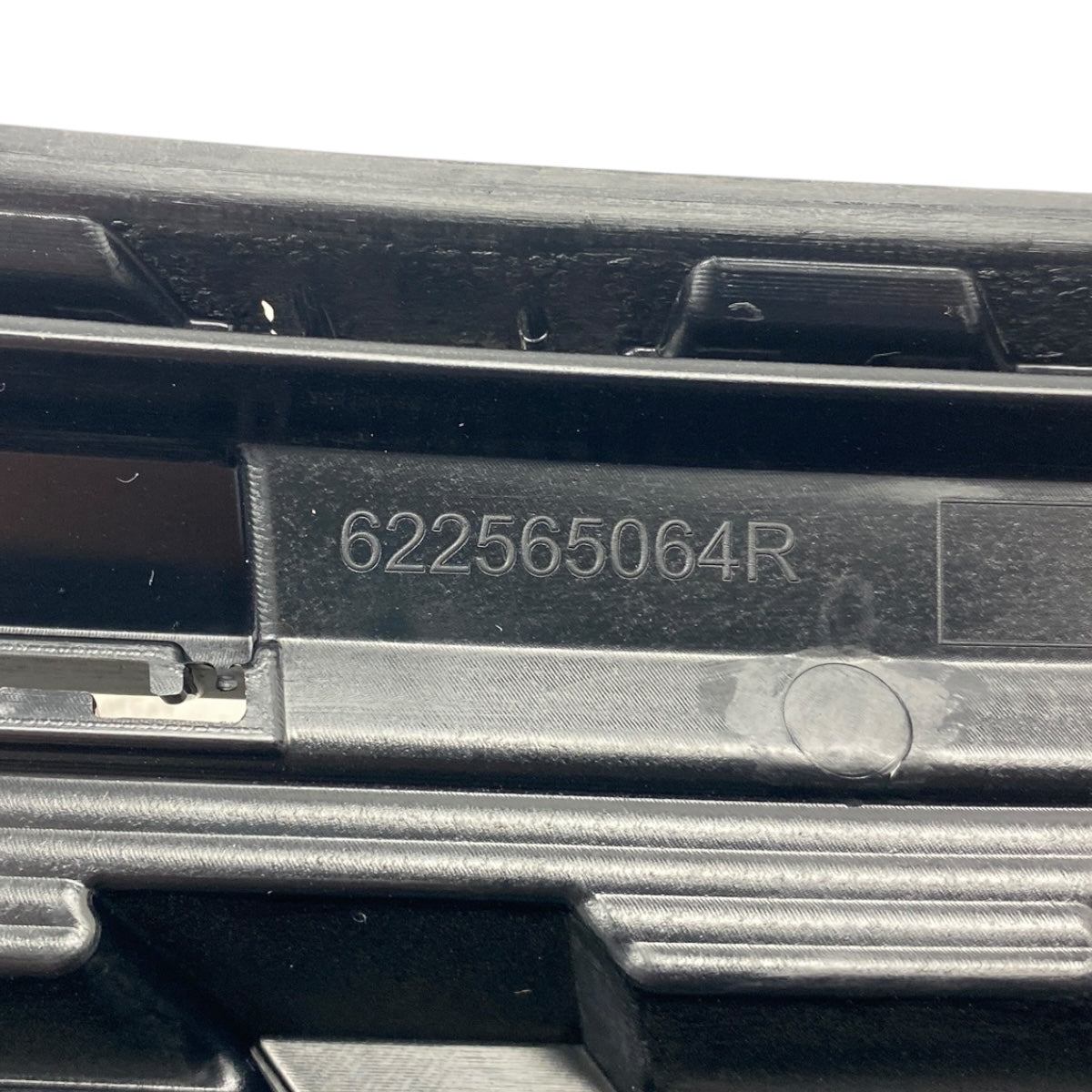 Pièce d'origine calandre pour Renault Clio V Phase 2 622569757R 622565064R.