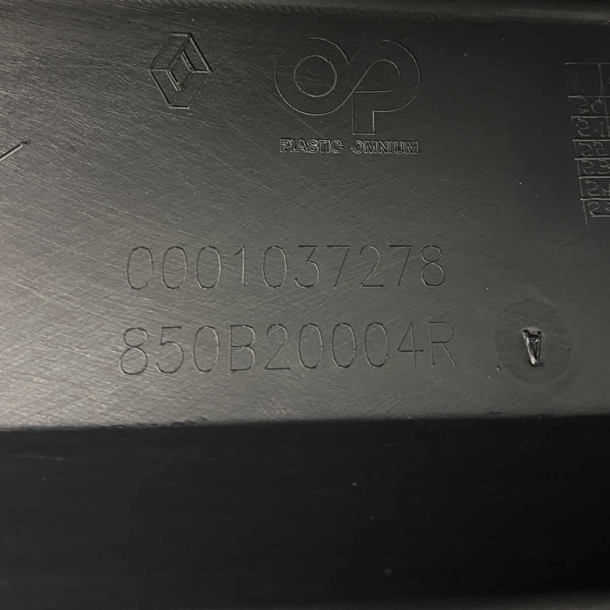Pièce d'origine spoiler diffuseur de pare-chocs arrière pour Renault Megane III Break 850B29417R.