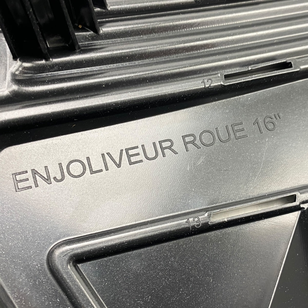 Pièce d'origine enjoliveur de roue 16 pouces pour Dacia Sandero III Logan III Jogger 403153464R.