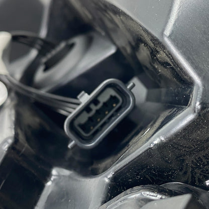 Pièce d'origine Feu arrière gauche pour Renault Zoe ZE restylée 265557349R