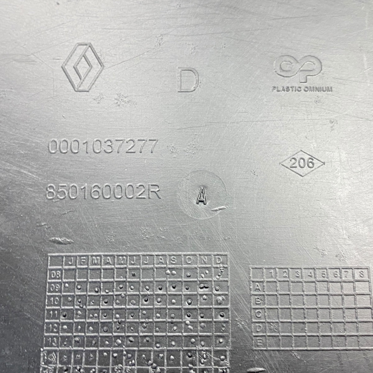 Pièce d'origine coin de pare-chocs arrière droit pour Renault Megane III Break 850164969R.